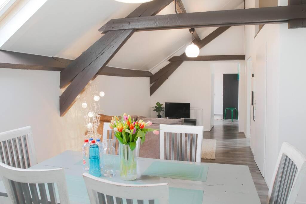 Uroczy Apartament I Bezplatny Parking Na Miejscu Kerkrade Esterno foto